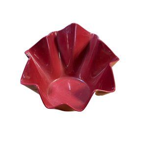 Diamond Line Scalloped Bowl Melamine 6 in Tall Back 2 in tall front Burgundy